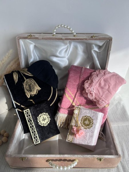 بكج قرآن 8 قطع لون بيج مخملي